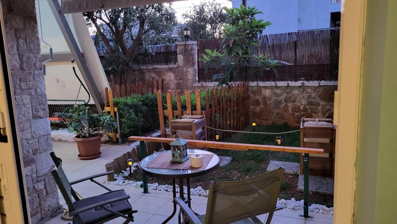 Spáta M&M Airport Stop Garden Apartment מראה חיצוני תמונה