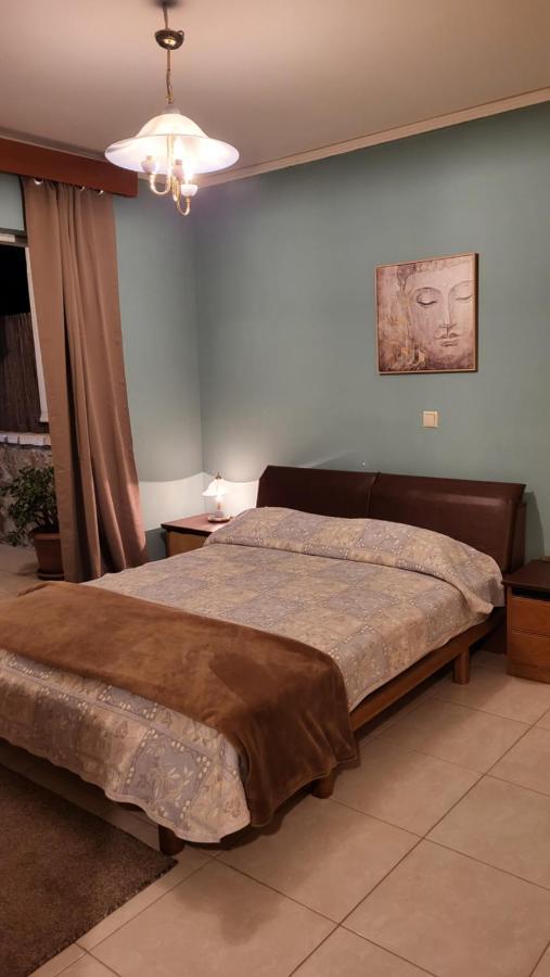 Spáta M&M Airport Stop Garden Apartment מראה חיצוני תמונה