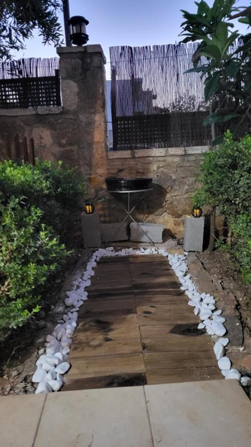Spáta M&M Airport Stop Garden Apartment מראה חיצוני תמונה