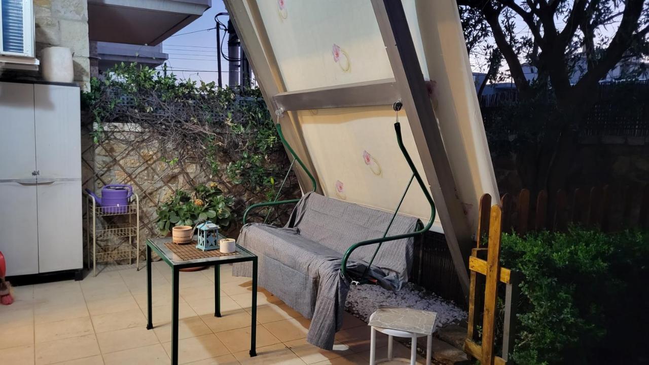 Spáta M&M Airport Stop Garden Apartment מראה חיצוני תמונה